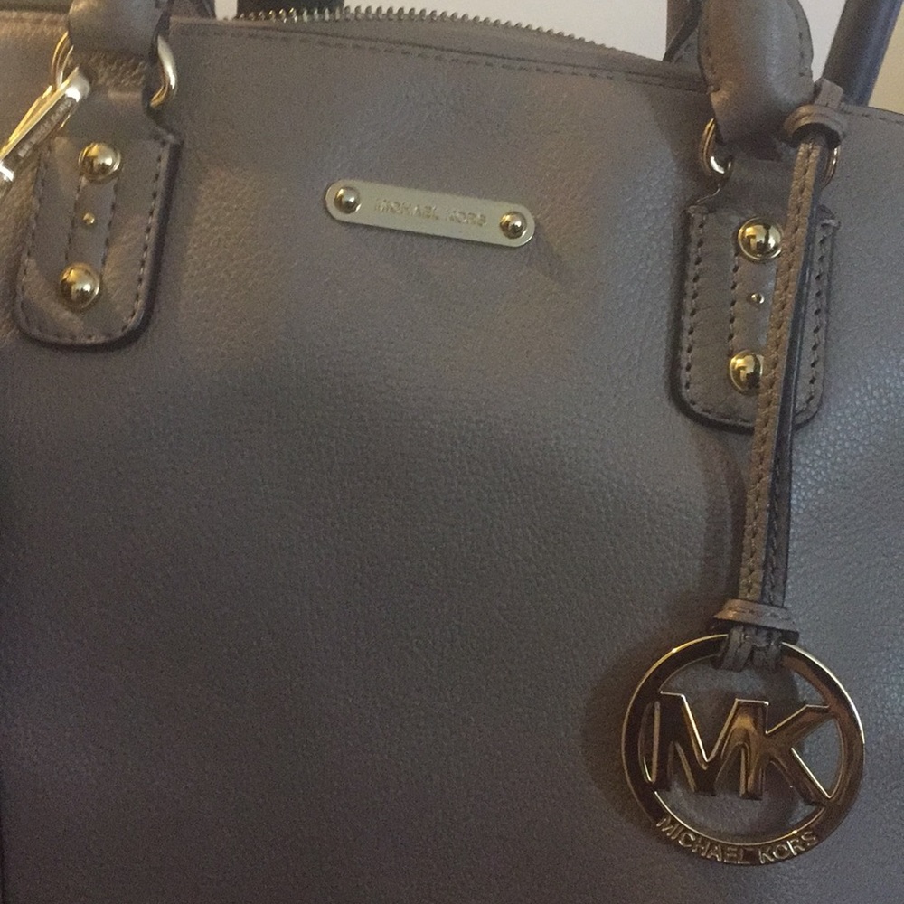 Michael Kors taupe purse - Picture 5 of 5